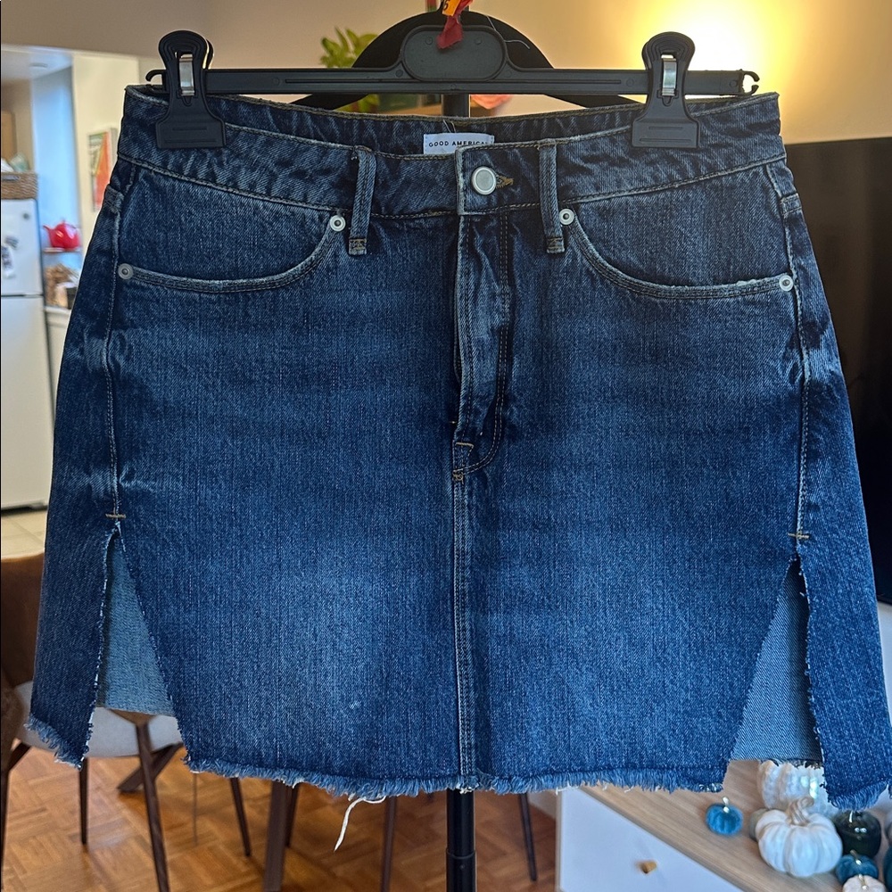 Good American Classic Blue Jeans